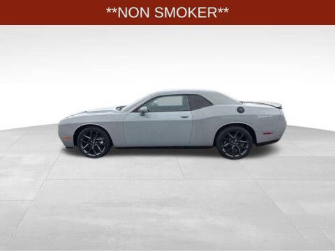 2022 Dodge Challenger SXT