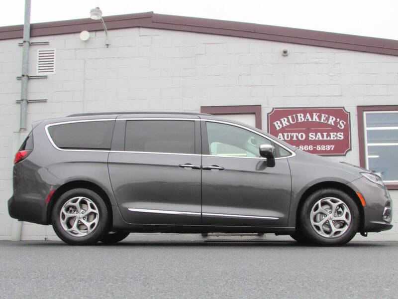 2022 Chrysler Pacifica for sale at Brubakers Auto Sales in Myerstown PA
