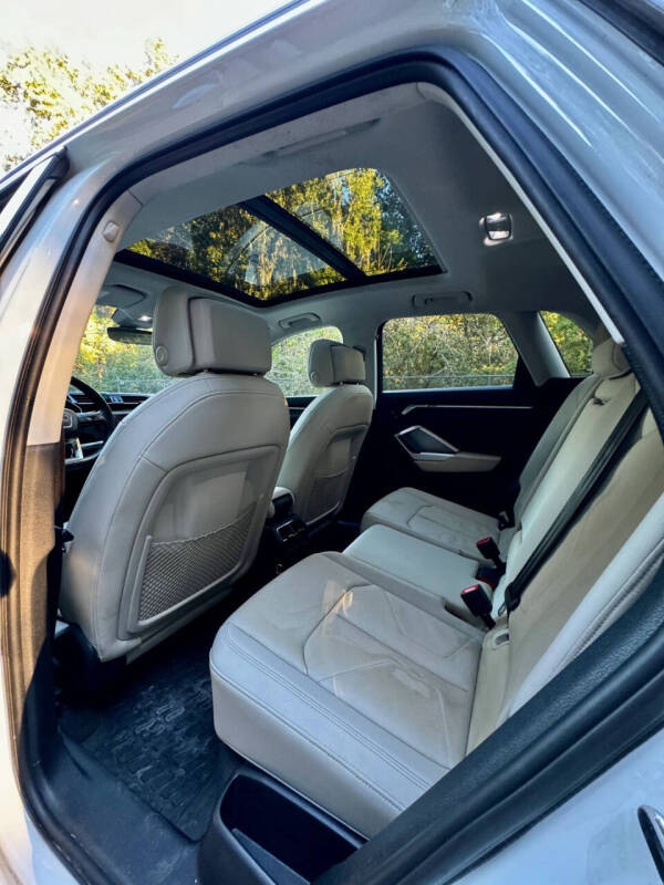 2019 Audi Q3 quattro S line Prem Plus 45 TFSI