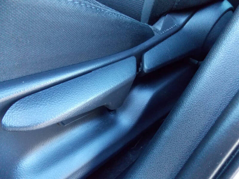 2021 Toyota Prius LE