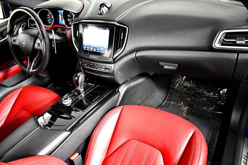 2017 Maserati Ghibli S