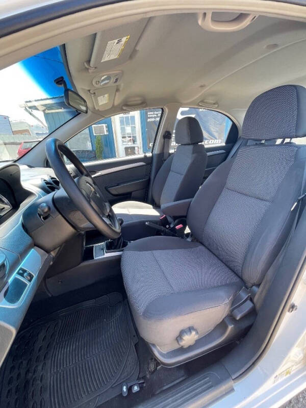 2011 Chevrolet Aveo LT