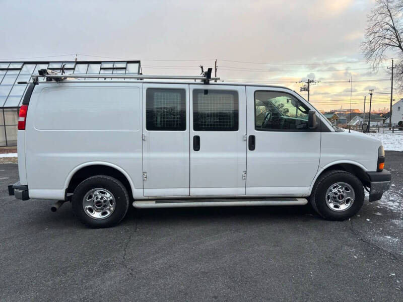 2017 GMC Savana 2500