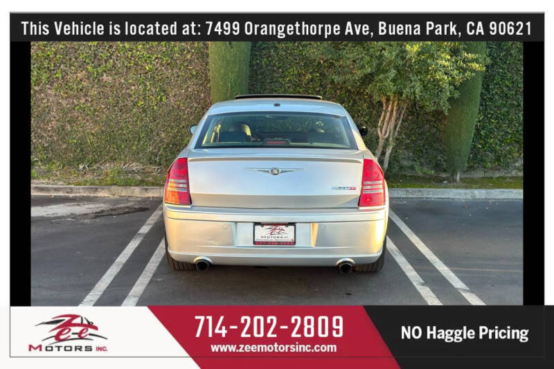 2006 Chrysler 300 SRT-8