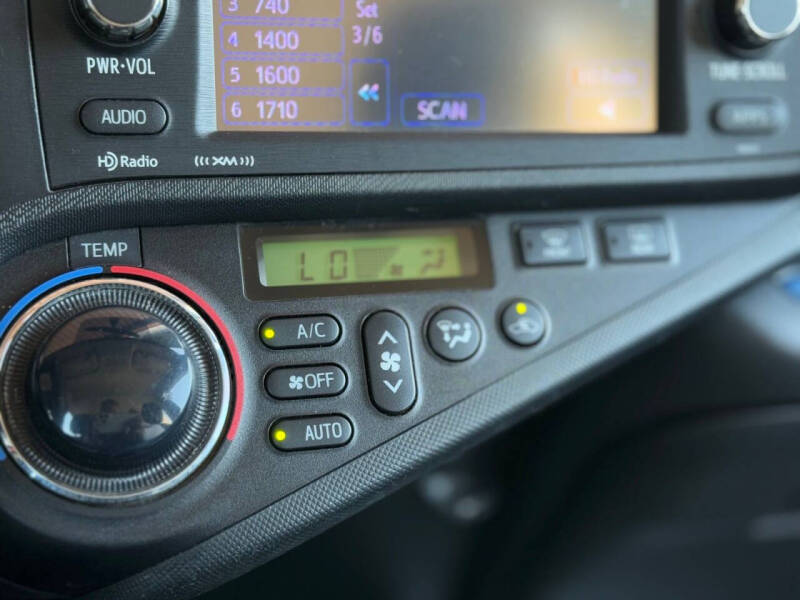 2013 Toyota Prius c Three