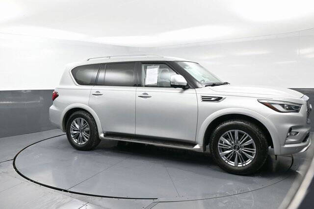 2021 Infiniti QX80 Luxe