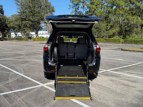 2020 Toyota Sienna LE Mobility 7-Passenger
