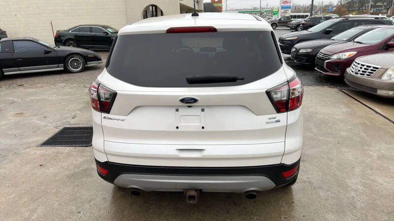 2017 Ford Escape SE