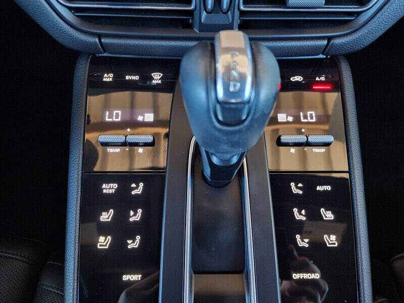 2022 Porsche Macan