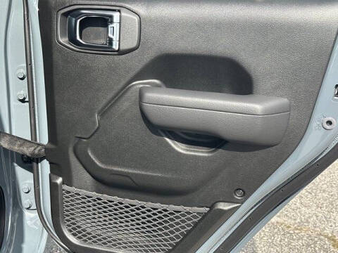 2025 Jeep Gladiator Sport S