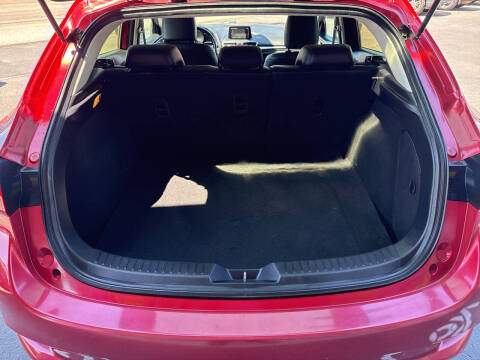 2017 Mazda MAZDA3 Touring