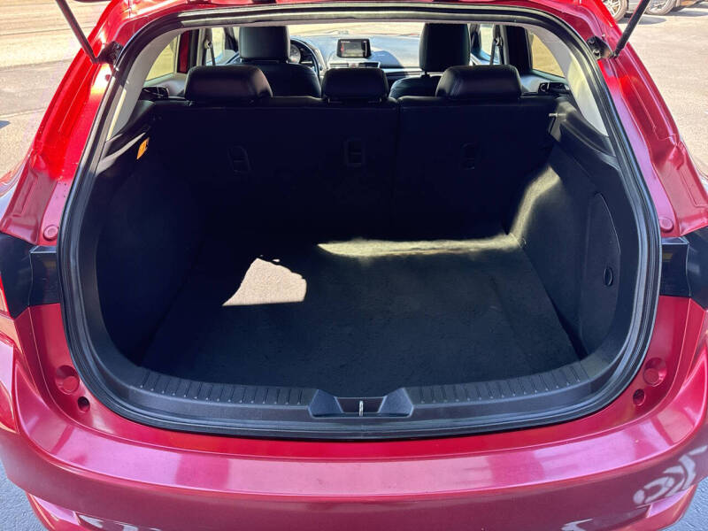 2017 Mazda MAZDA3 Touring