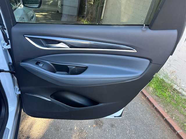 2022 Buick Enclave Essence