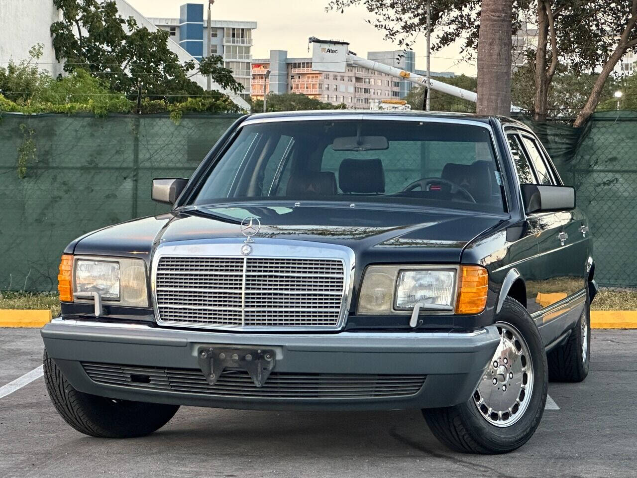 1988 Mercedes-Benz 420-Class  - $8,900