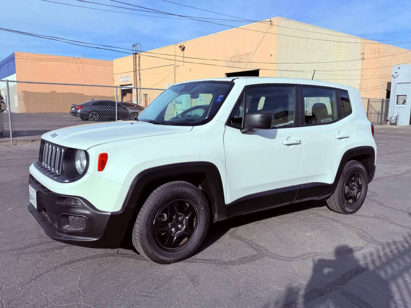 2017 Jeep Renegade Sport photo 2