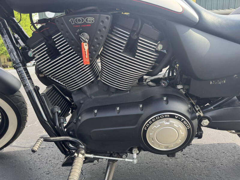2016 Polaris Victory
