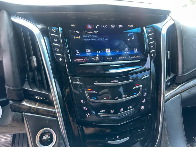 2016 Cadillac Escalade Platinum