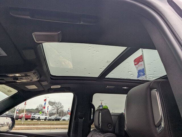 2022 Cadillac Escalade ESV Premium Luxury Platinum