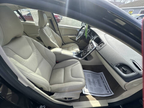 2014 Volvo S60 T5 Platinum