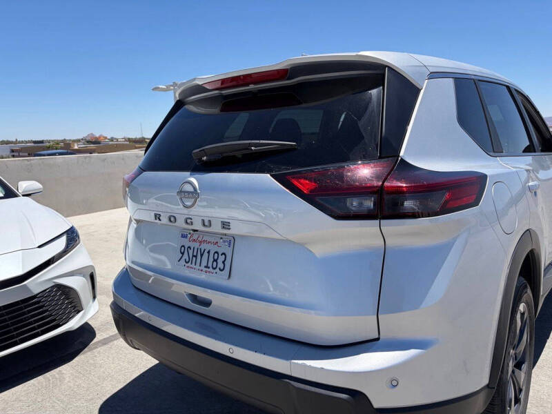 2025 Nissan Rogue SV