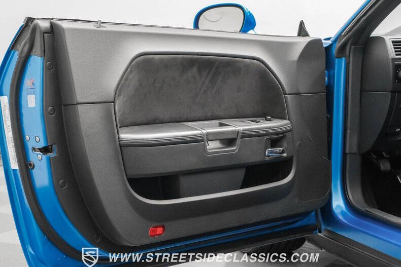 2009 Dodge Challenger SRT8