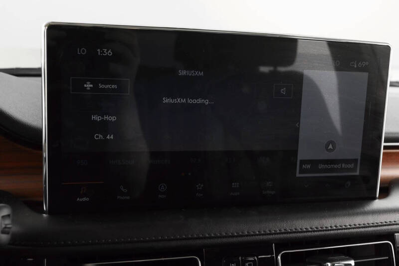 2022 Lincoln Nautilus Reserve