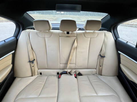 2018 BMW 3 Series 330i xDrive