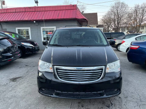2013 Chrysler Town and Country for sale at Sphinx Auto Sales LLC in Milwaukee WI