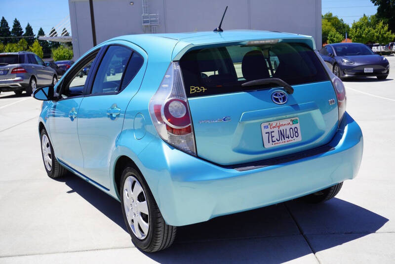 2013 Toyota Prius c Four