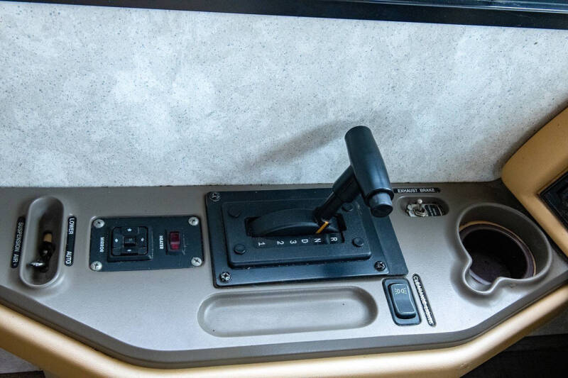 2000 Freightliner XC Chassis