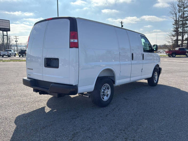 2025 Chevrolet Express 2500