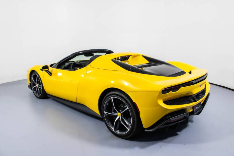 2023 Ferrari 296 GTS