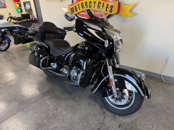 2018 Indian Roadmaster Thunder Black