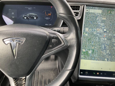 2016 Tesla Model S 70D