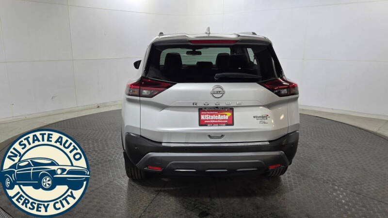 2022 Nissan Rogue SL
