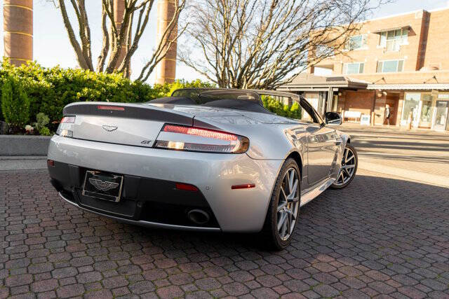 2015 Aston Martin V8 Vantage 29