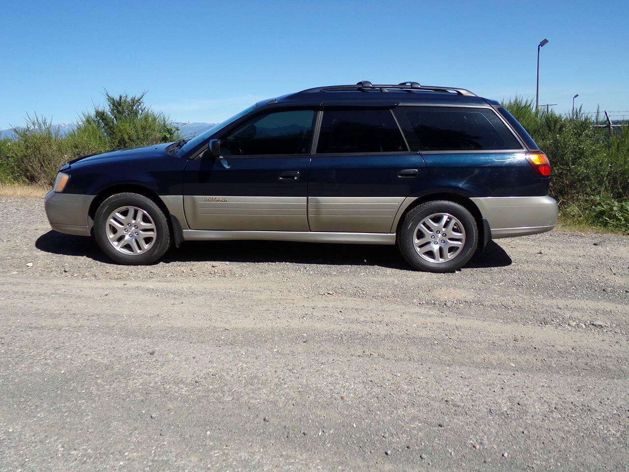 2001 Subaru Outback -'s photo