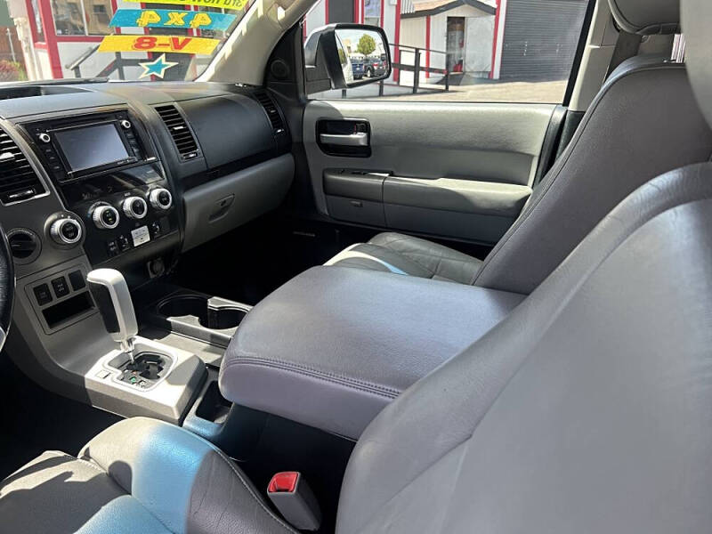 2016 Toyota Sequoia Limited