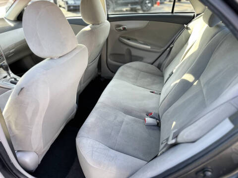 2011 Toyota Corolla LE