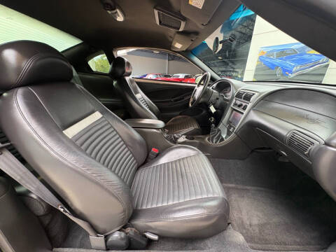 2003 Ford Mustang Mach 1 Premium