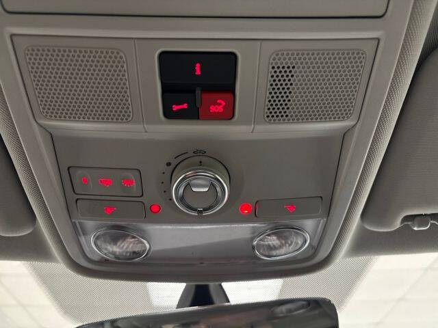 2016 Volkswagen Passat 1.8T SEL Premium