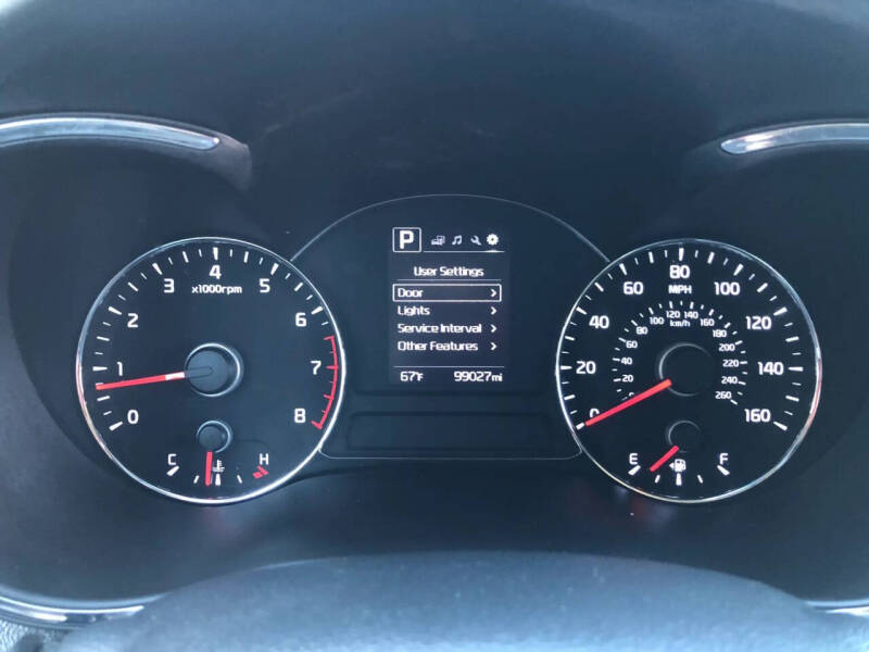 2017 Kia Forte5 LX