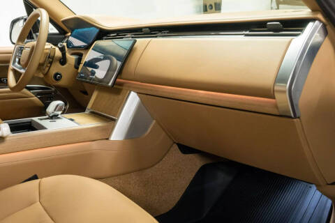 2024 Land Rover Range Rover P615 SV LWB