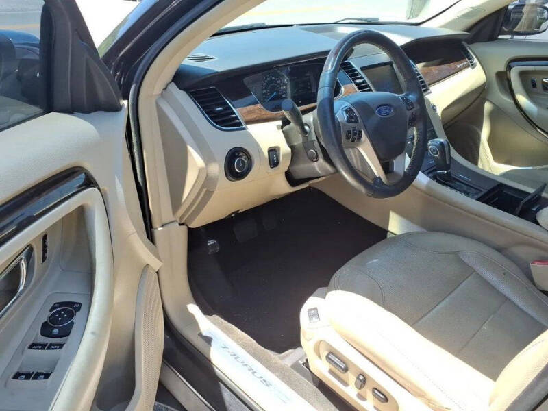 2014 Ford Taurus Limited