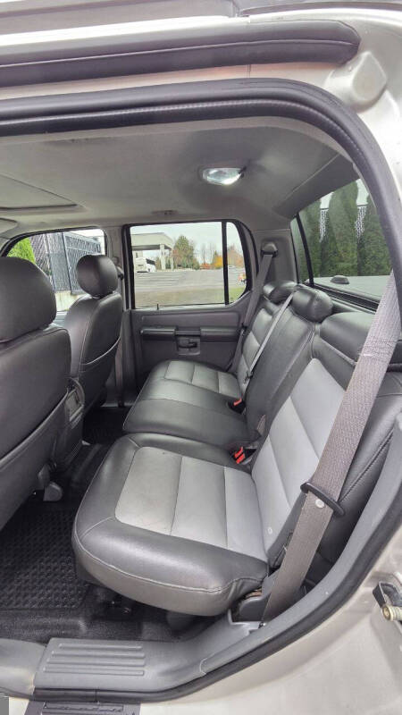 2004 Ford Explorer Sport Trac Adrenalin