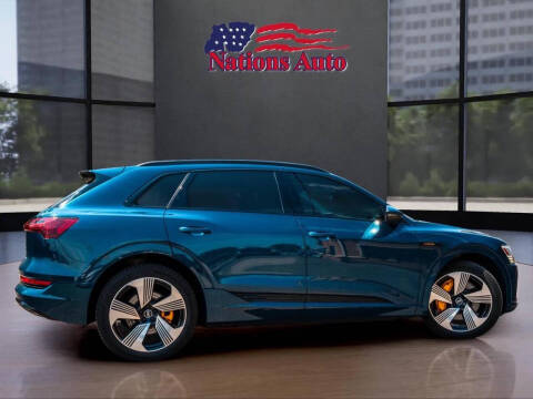 2022 Audi e-tron quattro Premium Plus