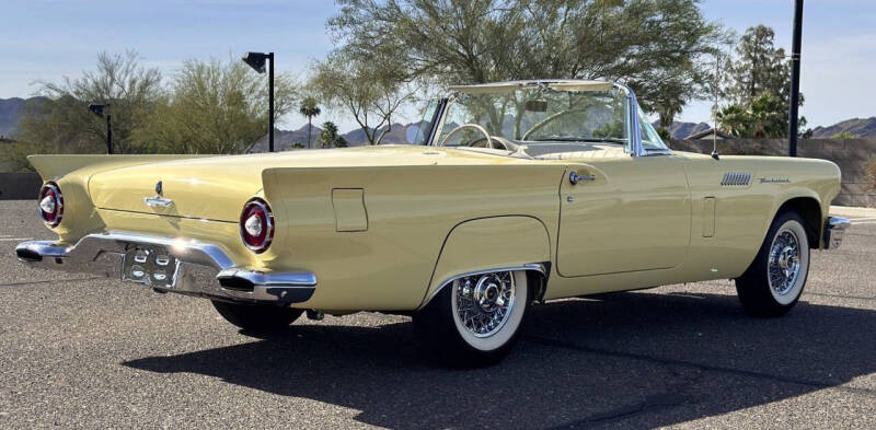 1957 Ford Thunderbird