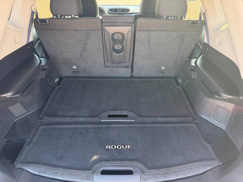 2020 Nissan Rogue SV