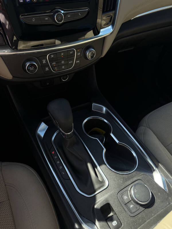 2023 Chevrolet Traverse LS