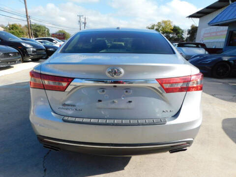 2016 Toyota Avalon XLE